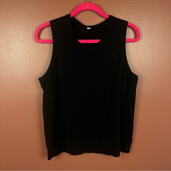 lululemon athletica Tops - Lululemon Black Sleeveless Women's Tank Top Scoop Neck Seamless Size 8